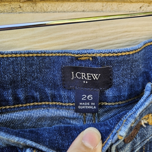 J. Crew Factory Classic denim short in dark Pacific blue wash size 26 - Picture 3 of 6
